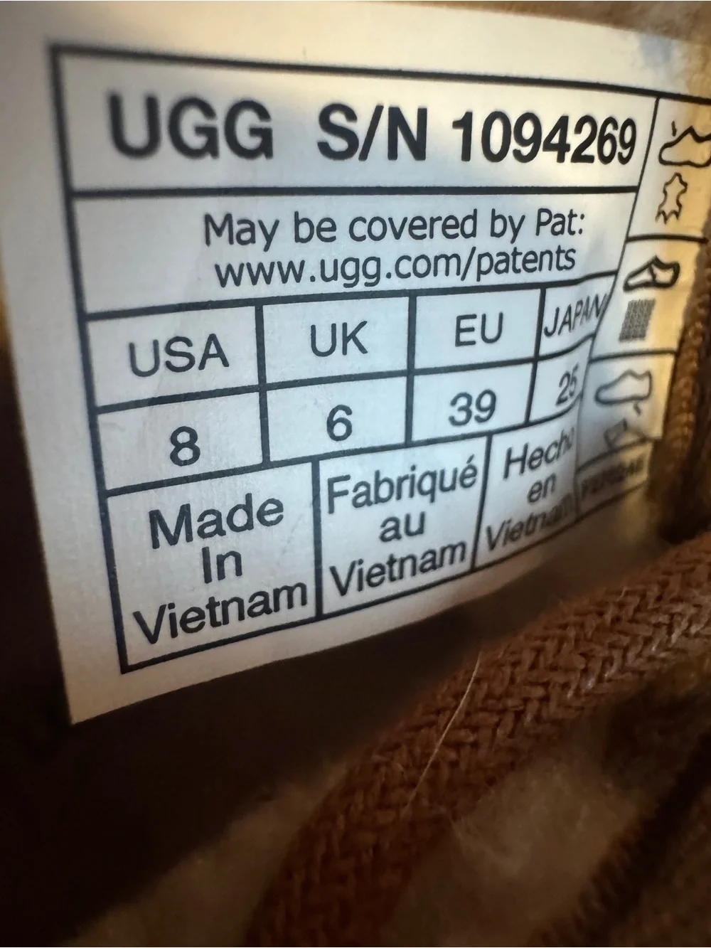 Ugg Neumel boot size 8 NWT